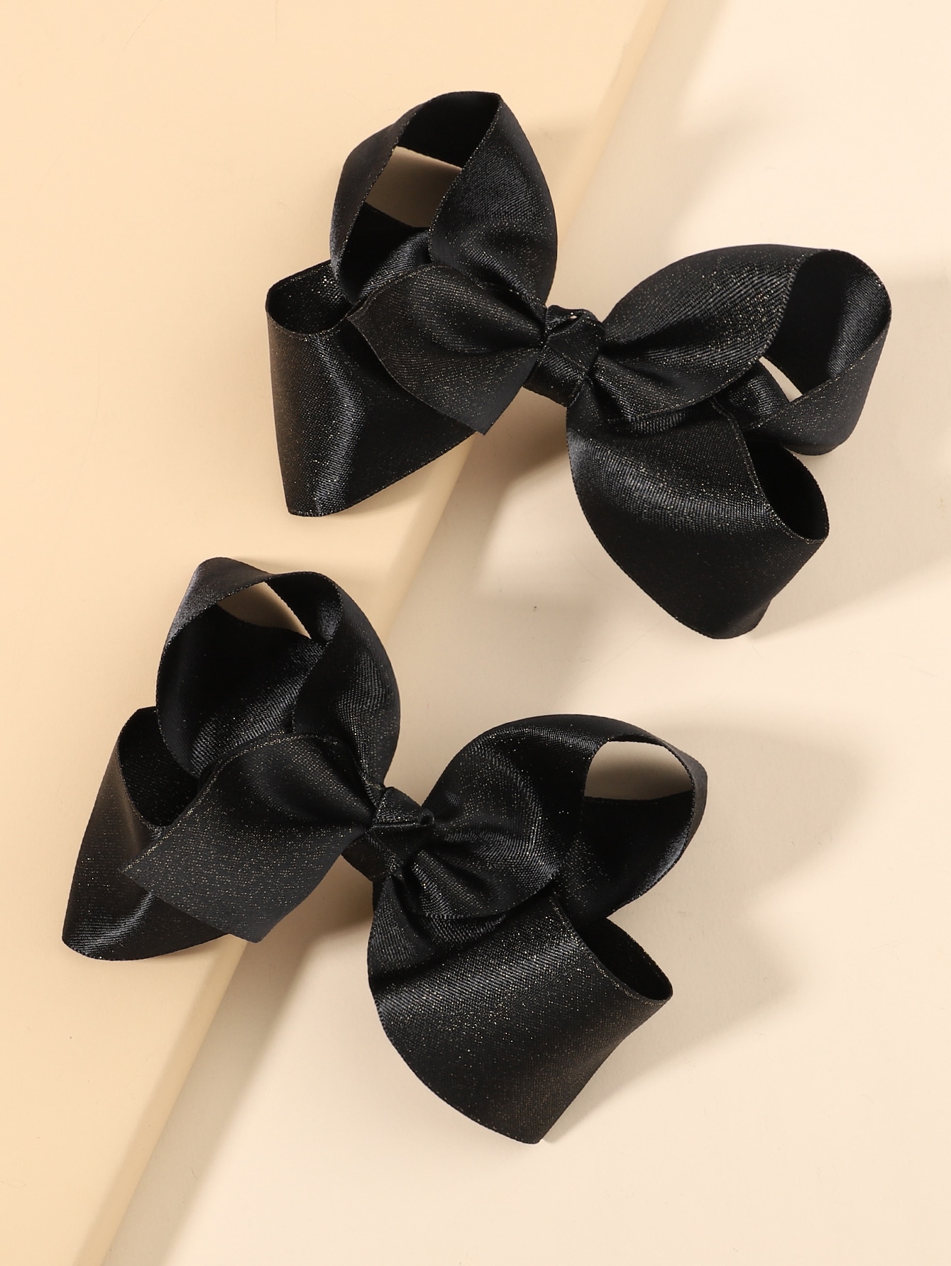 Ribbon Bow Gift - 2 szt. Jednokolorowe spinki do włosów